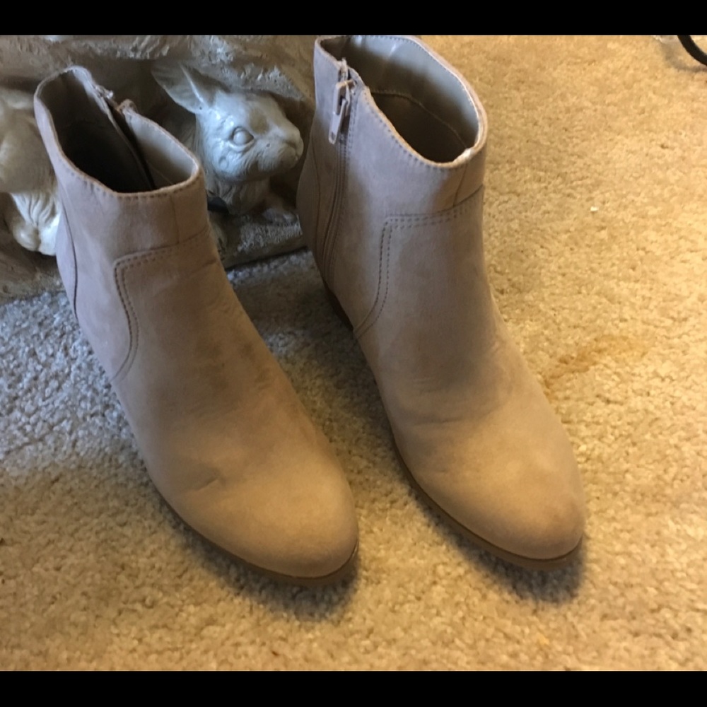 NWT - a.n.a. ankle boots. Side zip. Size 6